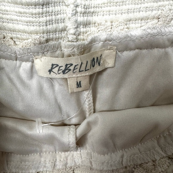 NWOT Rebellion Intricate Crochet Lace High-Waist Shorts, Boho Chic Women Med. - Picture 6 of 6